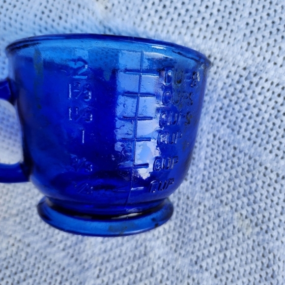 Vintage Cobalt Blue Glass Measuring cup - Picture 3 of 8